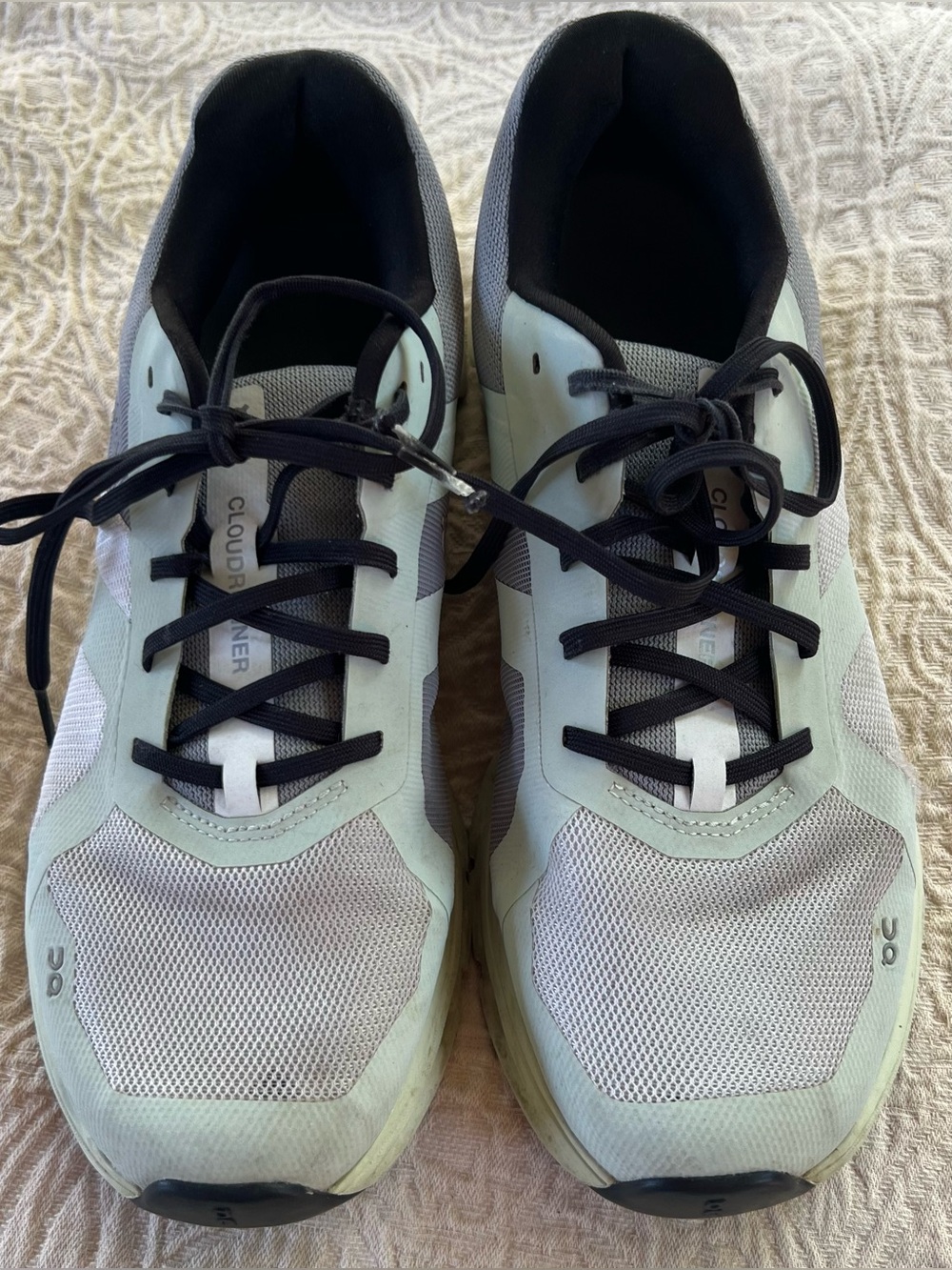On cloud Cloud Runner Shoes 10